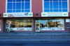 Enseigne d'extérieur de magasin.